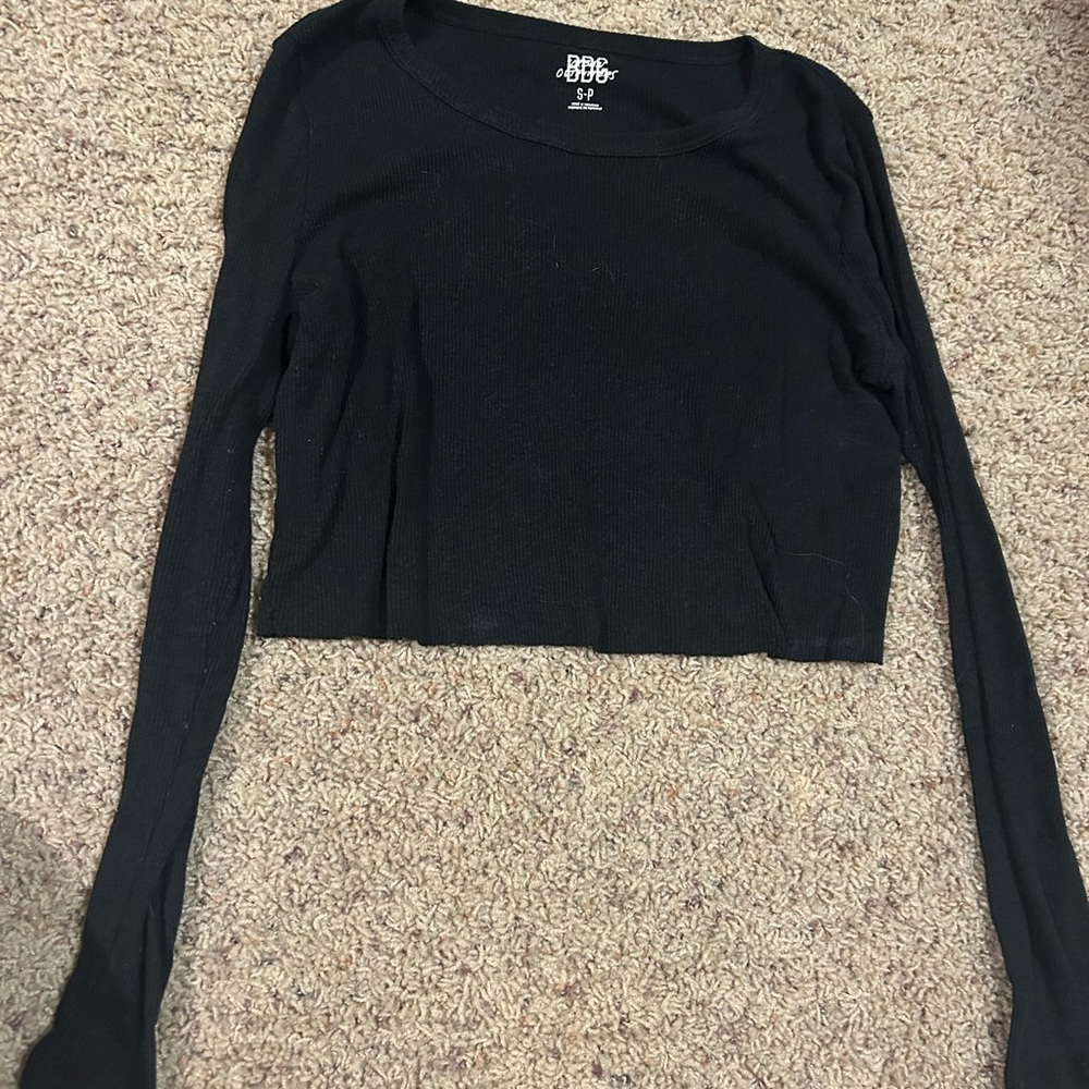 BDG - Urban Outfitters Cropped Black Long Sleeve Top